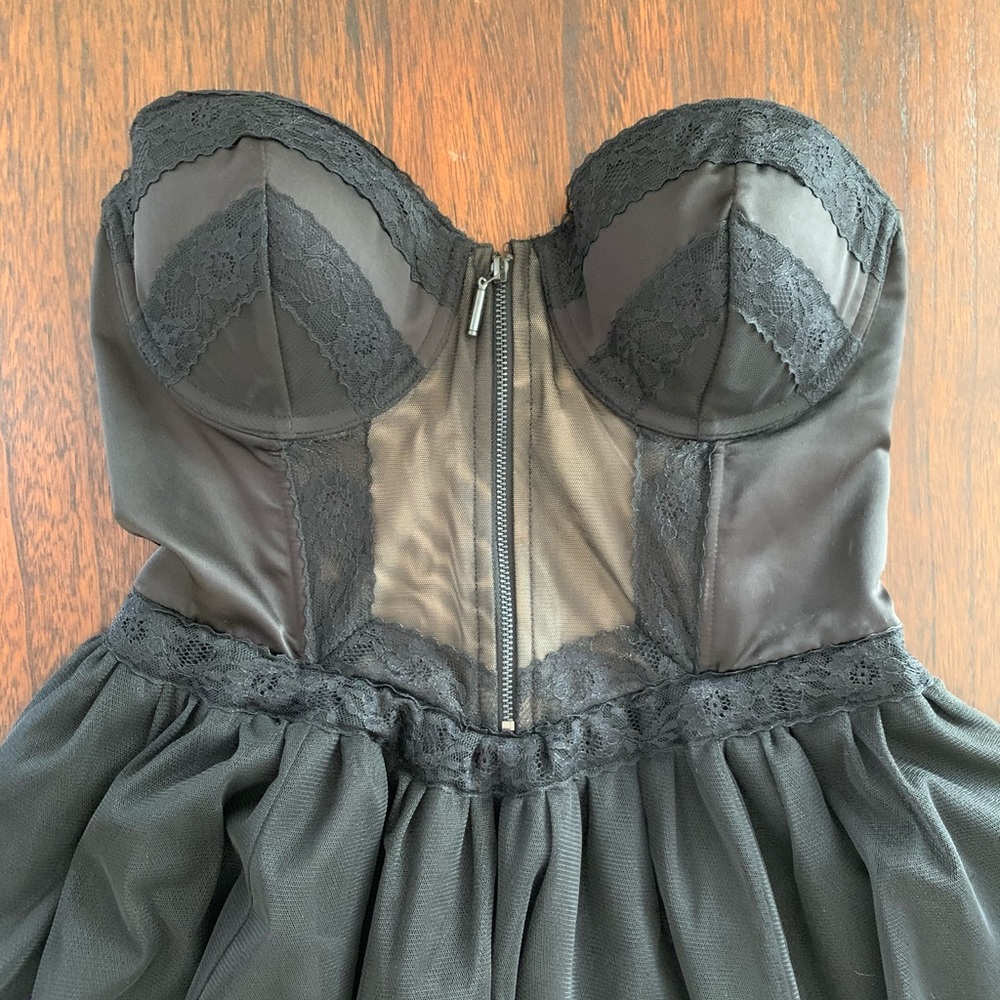 GUESS Sexy Strapless Dress